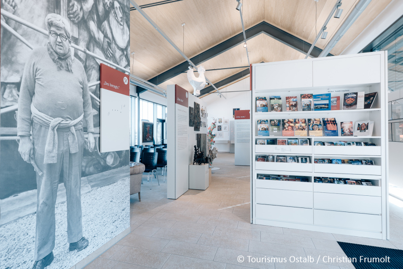 Blick in das Sieger Köder Zentrum in Rosenberg
